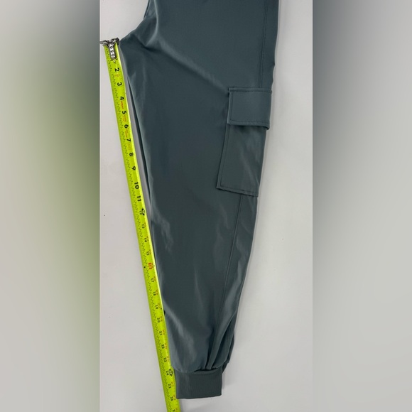 Rachel Zoe Women's Relaxed Fit Mid-rise Cargo Style Jogger Pant - Picture 9 of 12